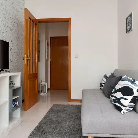 Sunny View To The Tower * Porto