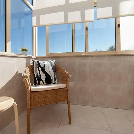 Sunny View To The Tower Apartament